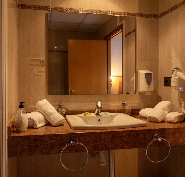 HABITACION-DOBLE-GALERY1